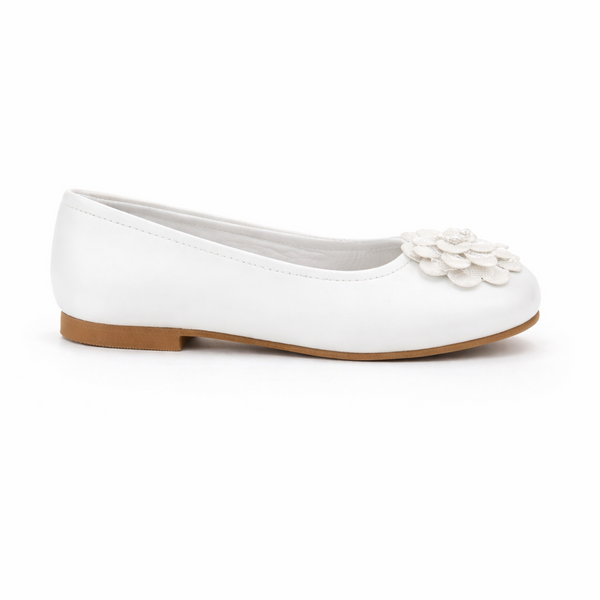 Balerina de piel blanca con flor de Angelitos