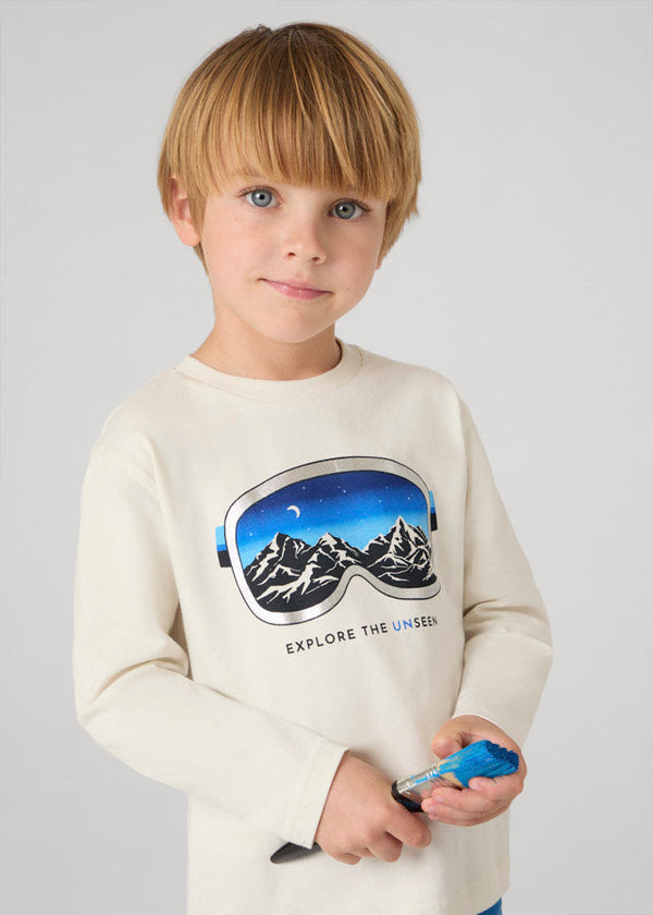 Camiseta manga larga crema Explore the Unseen de Mayoral para niño