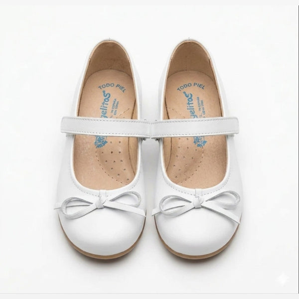 Balerina de piel blanca con trabilla y lazo de Angelitos